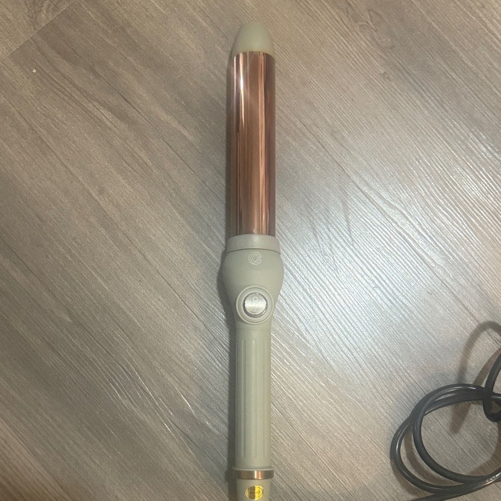 Rose Gold Curling Iron - great condition, barely used